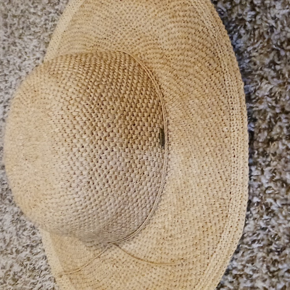 Straw hat - Picture 2 of 2